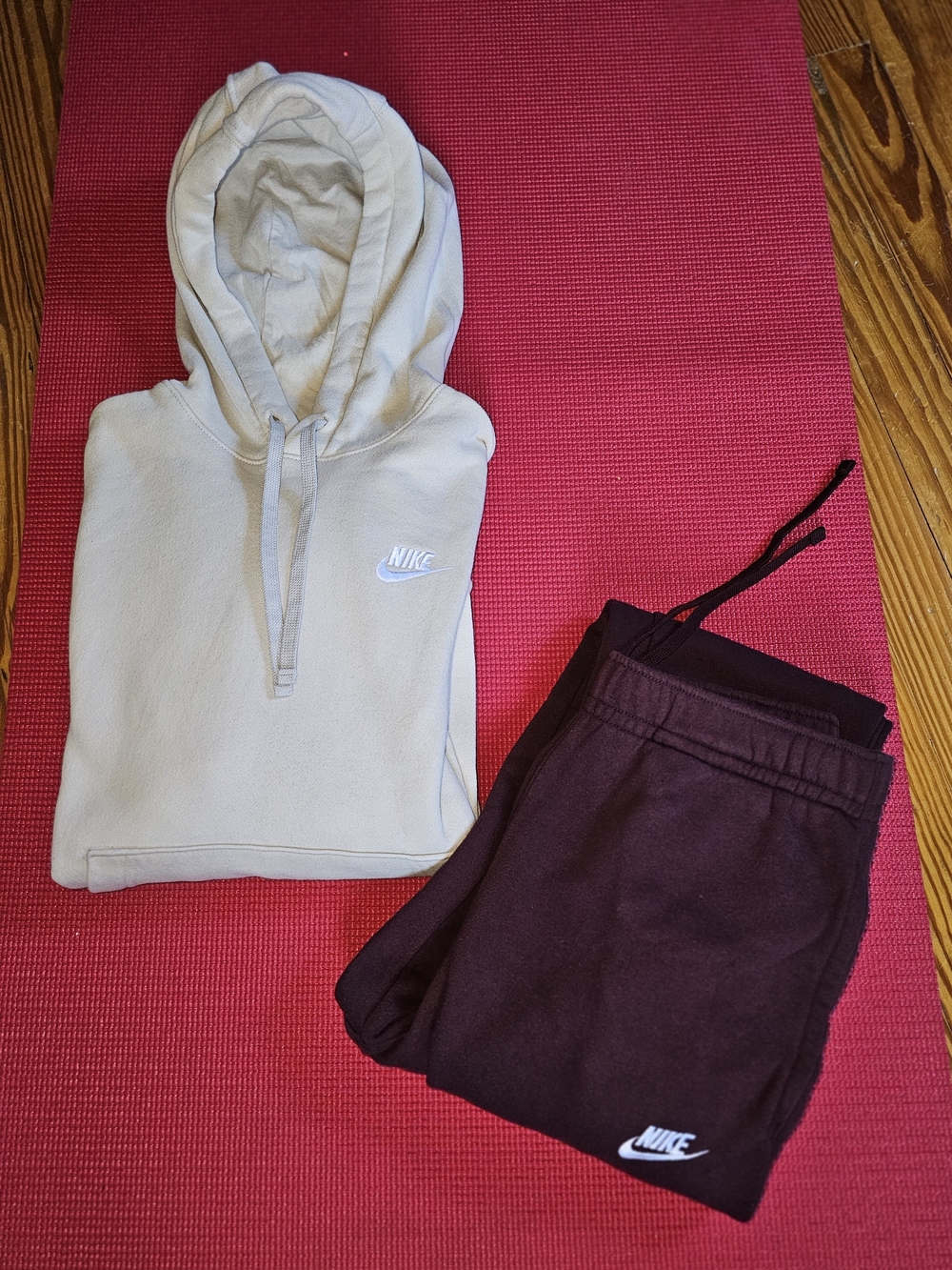 NIKE Youth boys 2-Piece Fleece Hoodie XS & Joggers Small Sweatsuit Set